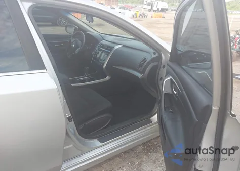 2015 Nissan Altima 2.5 S from USA, damaged, VIN 1N4AL3AP8FC288680